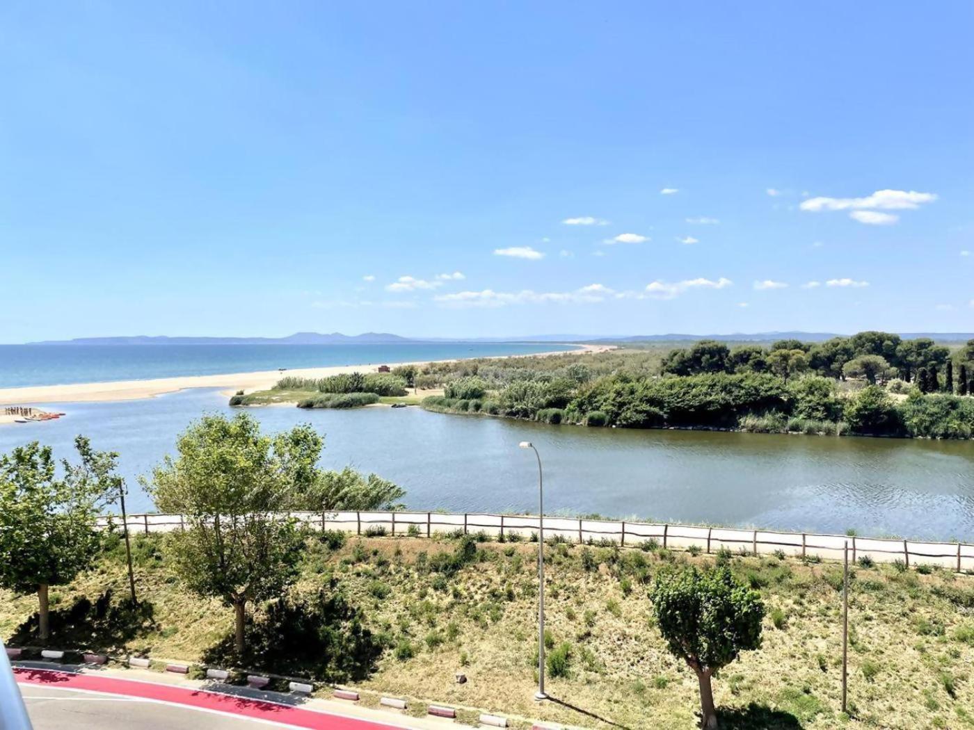 33Apartamento Soleado De Dos Habitaciones Empuriabrava Luaran gambar