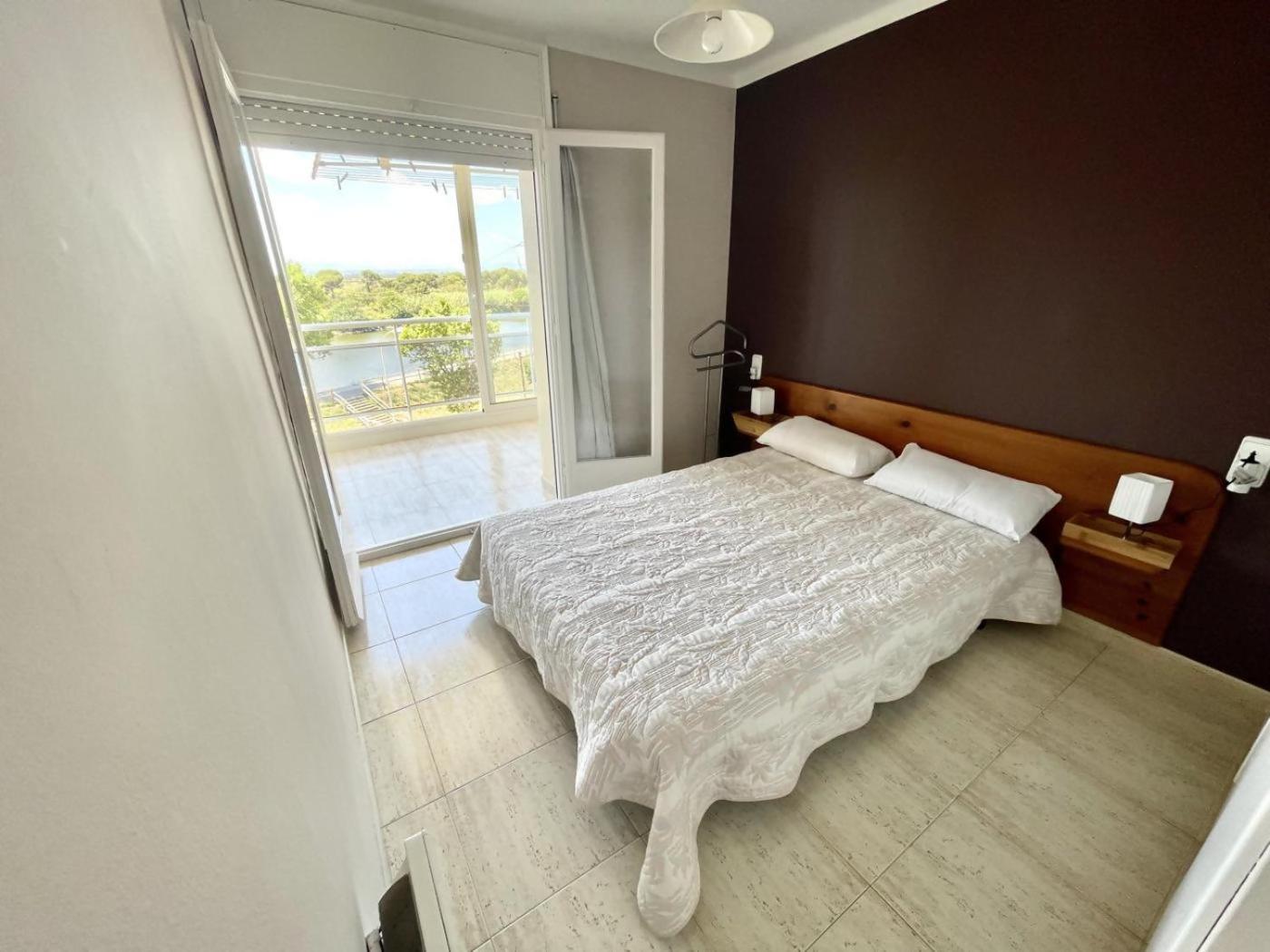 33Apartamento Soleado De Dos Habitaciones Empuriabrava Luaran gambar